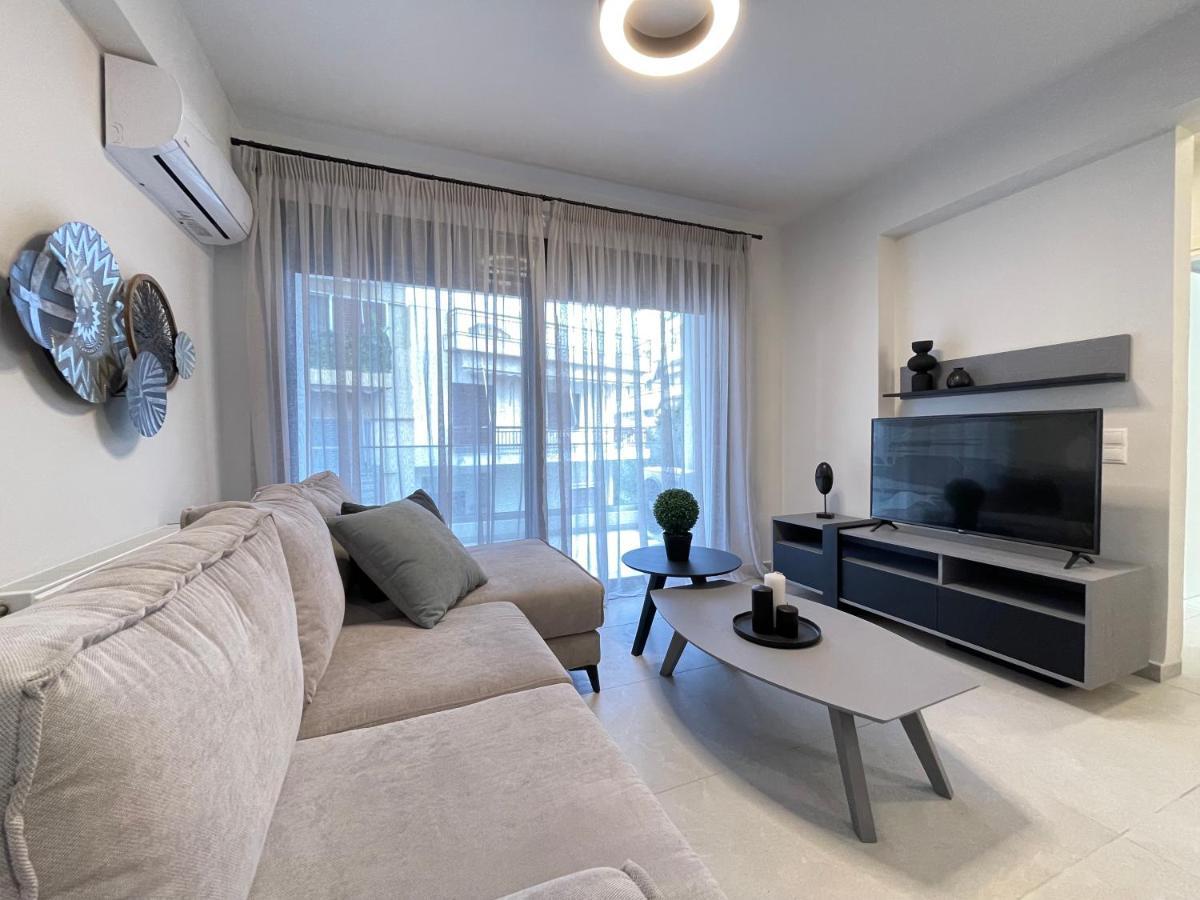 Gleaming Apartments Near Athens Metro Mall Kültér fotó