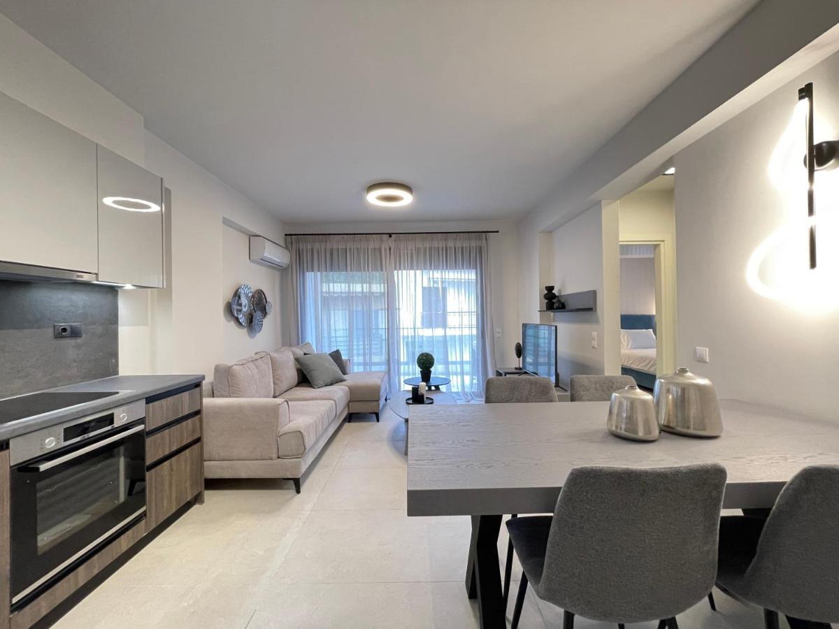Gleaming Apartments Near Athens Metro Mall Kültér fotó